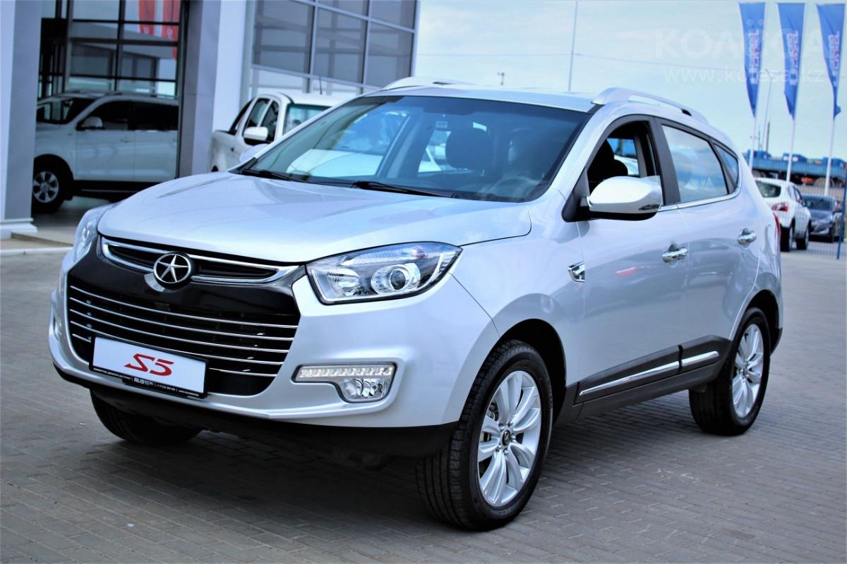 Фото автомобиля жак. Машина Джак с5. Китайский кроссовер Джак. JAC s5 2022. JAC s5 2021.